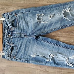 •AEO tomgirl jeans